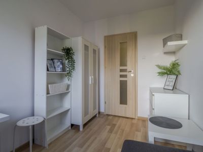 Pokój nr 5, Legionowa 15 — pokój